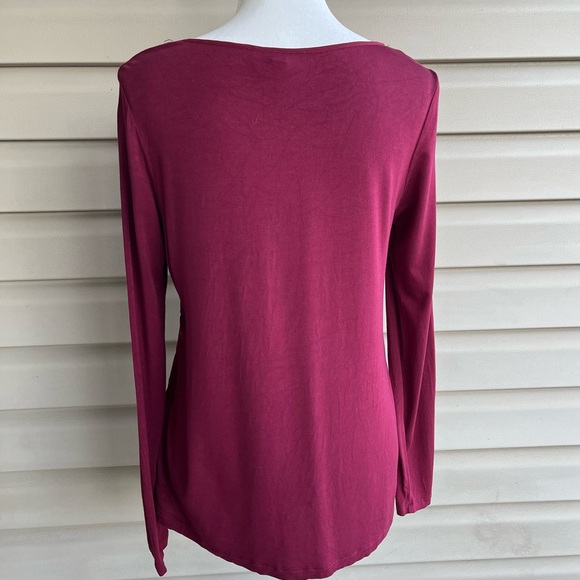 •Dana Buchman• Burgundy Tiered Long Sleeve Blouse - Size Medium - Picture 5 of 8